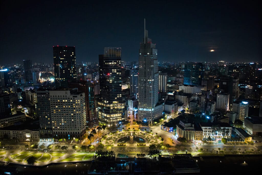 quay phim chup anh su kien hcmc marathon 2025